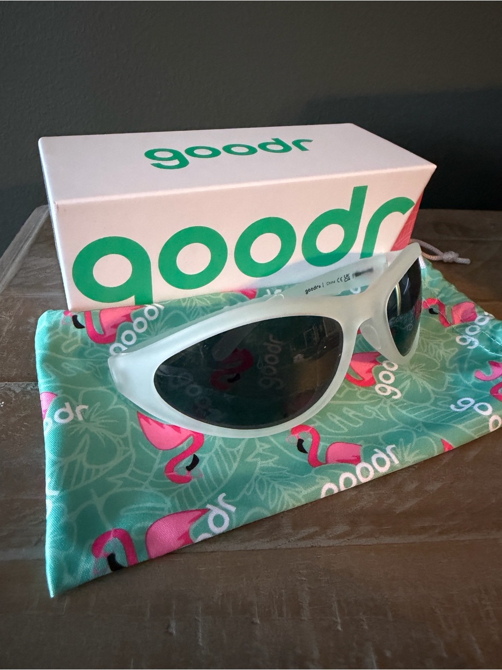 GOODR ‘cleared for takeoff’ - Women's White Frame Sunglasses - Polarized Lens